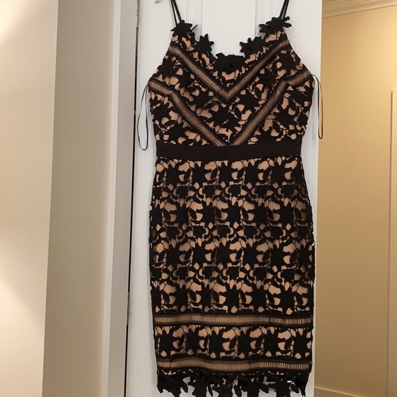 Party dress - Picture 1 of 7